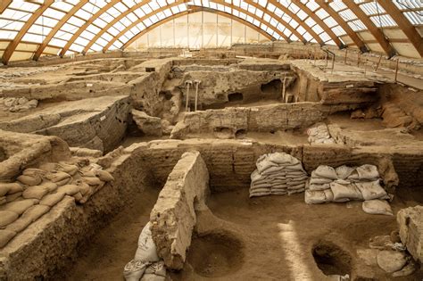  Çatalhöyük: En Förhistoriskt Småby Äventyr i Turkiet!