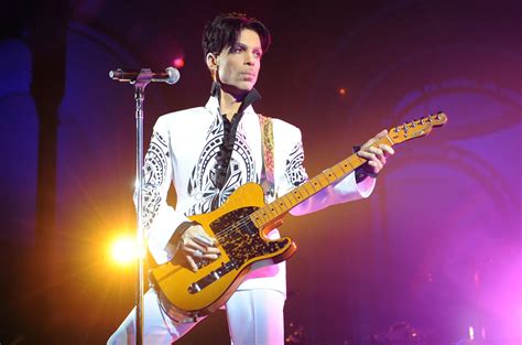 How Many Instruments Could Prince Play: A Symphony of Talent and Mystery